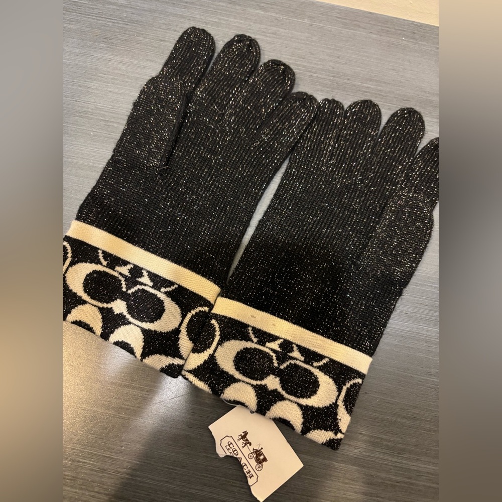 Women’s Coach gloves